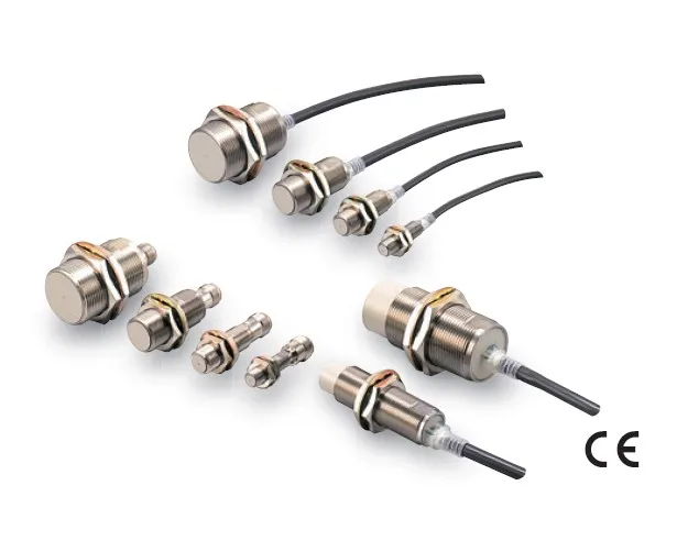 

Датчик приближения Omron Φ 2M