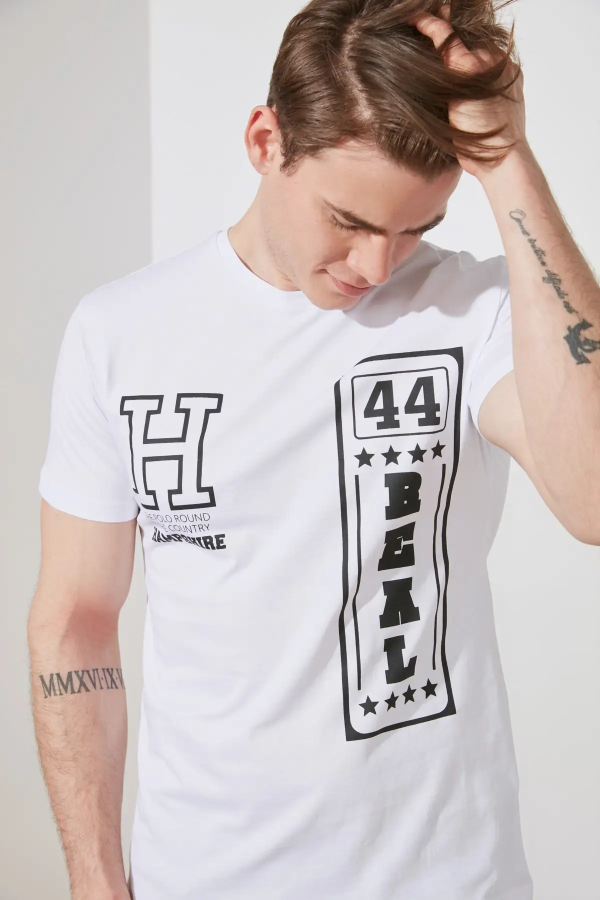 

Trendyol Men 'S Regular Fit Printed Short-Sleeve T-Shirt TMNSS21TS2823