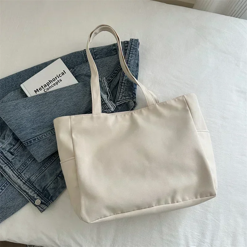 Повседневные простые нейлоновые сумки на ремне большой вместимости Grace Commute Style