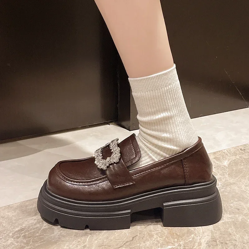 Массивные лоферы со стразами женская обувь на платформе повседневная кожаная