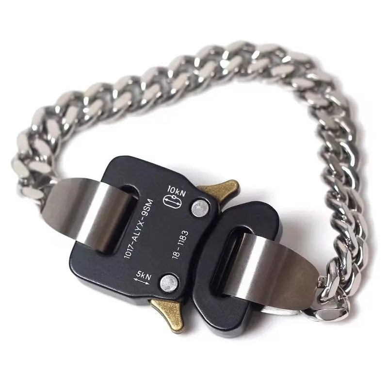

Alyx Bracelet 1017 9SM Silver Black Functional Buckle Hero Tactics Chain Men Women High Quality Titanium Steel Metal Jewelry