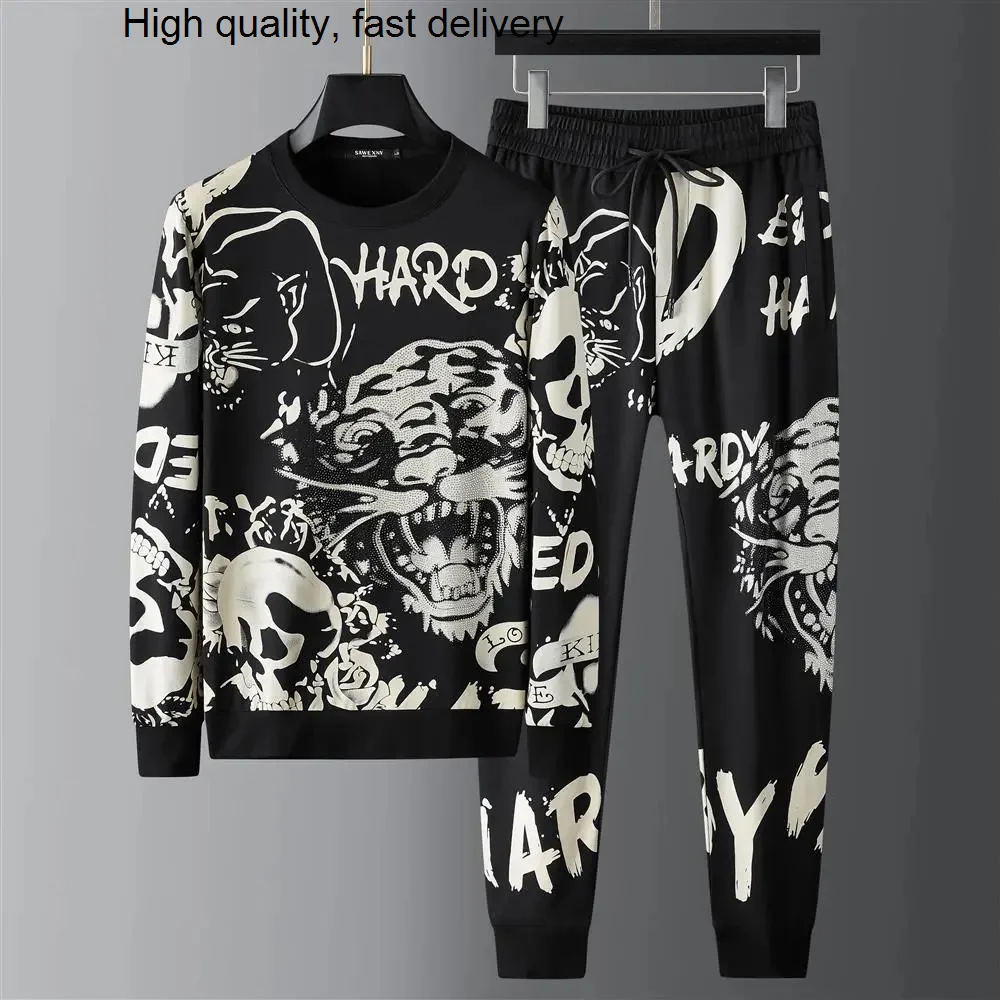 fashion hot European diamond tiger head suit men's 2023 autumn and winter round neck sweater personality handsome two-piece set