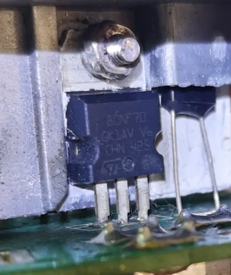 

Free shipping STP80NF70 80NF70 68V98A N TO220 MOS 10PCS