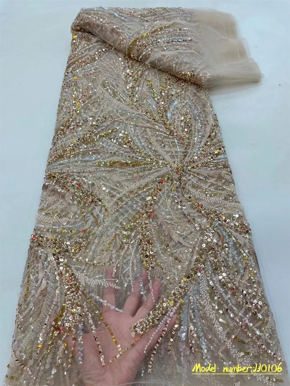 

OEMG 2022 Gold Nigerian Sequins Lace Fabric High Quality French Beaded Lace Fabric African Tulle Lace Fabric For Wedding JJ0106