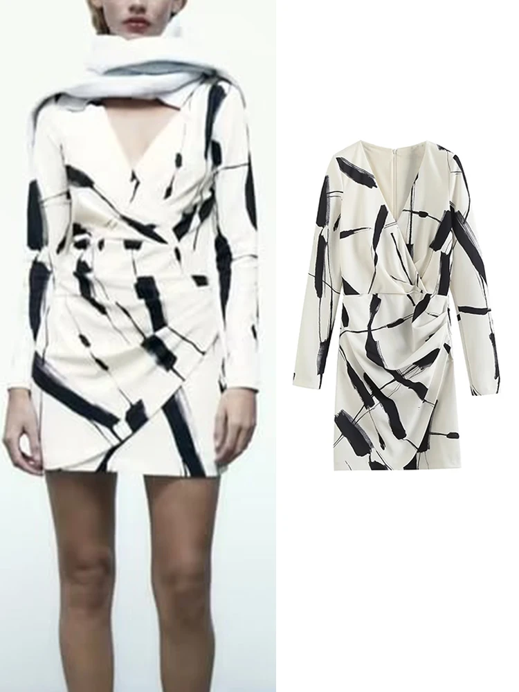 

Женское Плиссированное мини-платье с длинным рукавом и V-образным вырезом