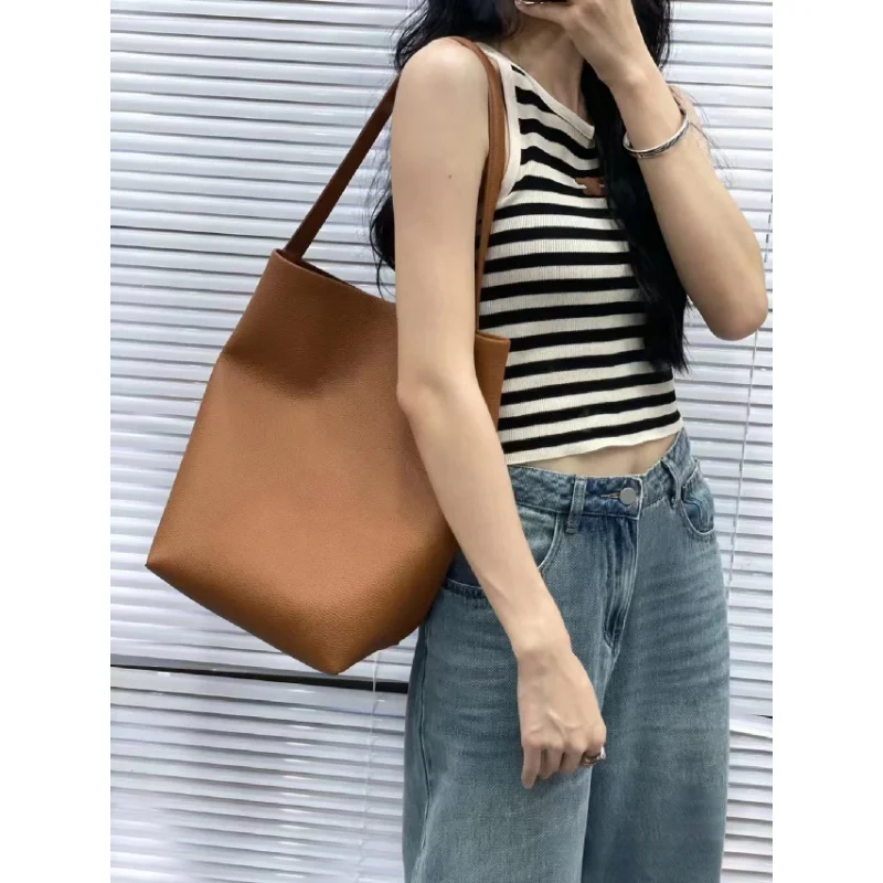 Casual Soft Skin Tote Large-capacity Bucket Bag Advanced Sense Niche Ladies Casual Commuter Portable Shoulder Bag 2023 Summer