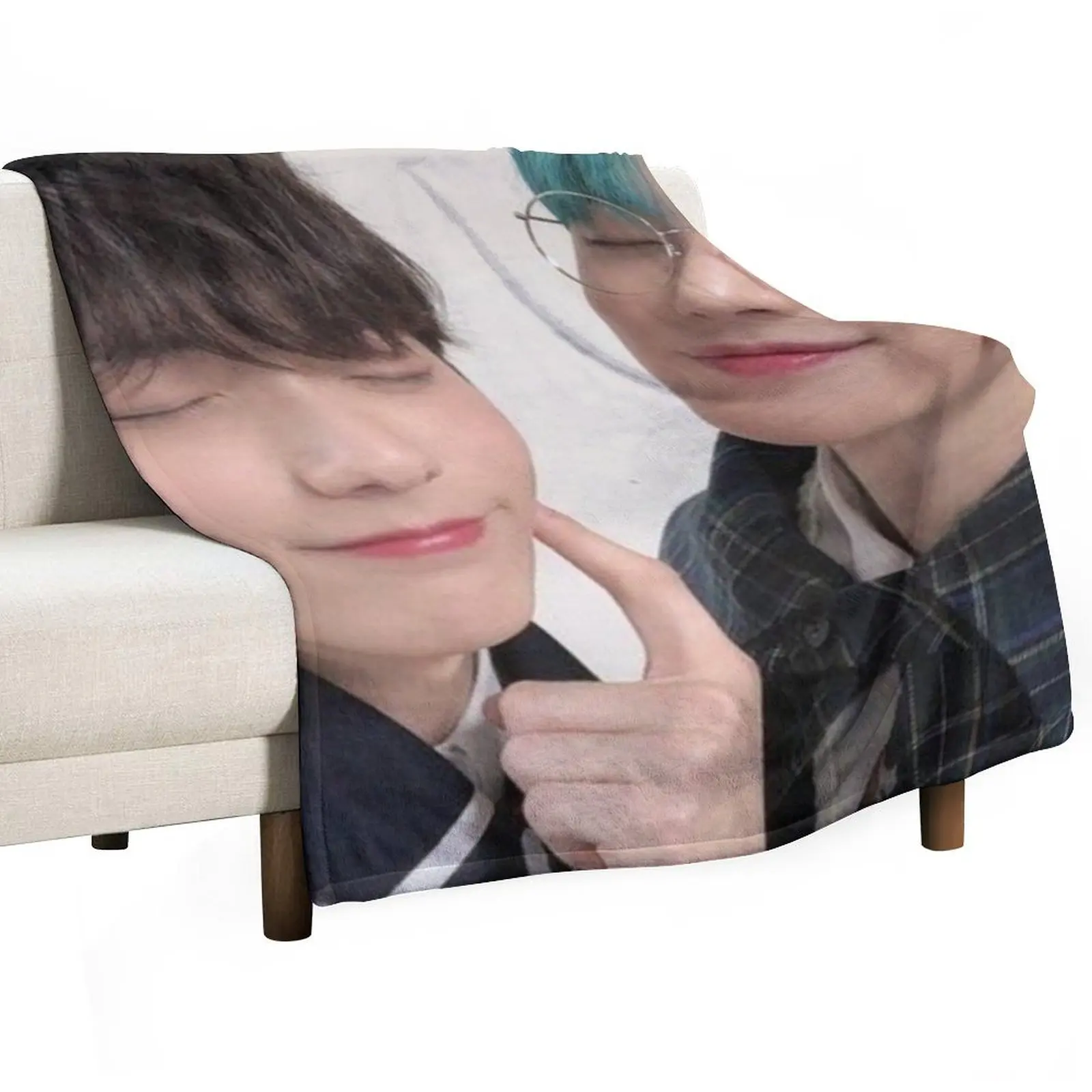Фото Одеяло TXT Soobin & Yeonjun, модное одеяло для дивана, среда, походные одеяла №1