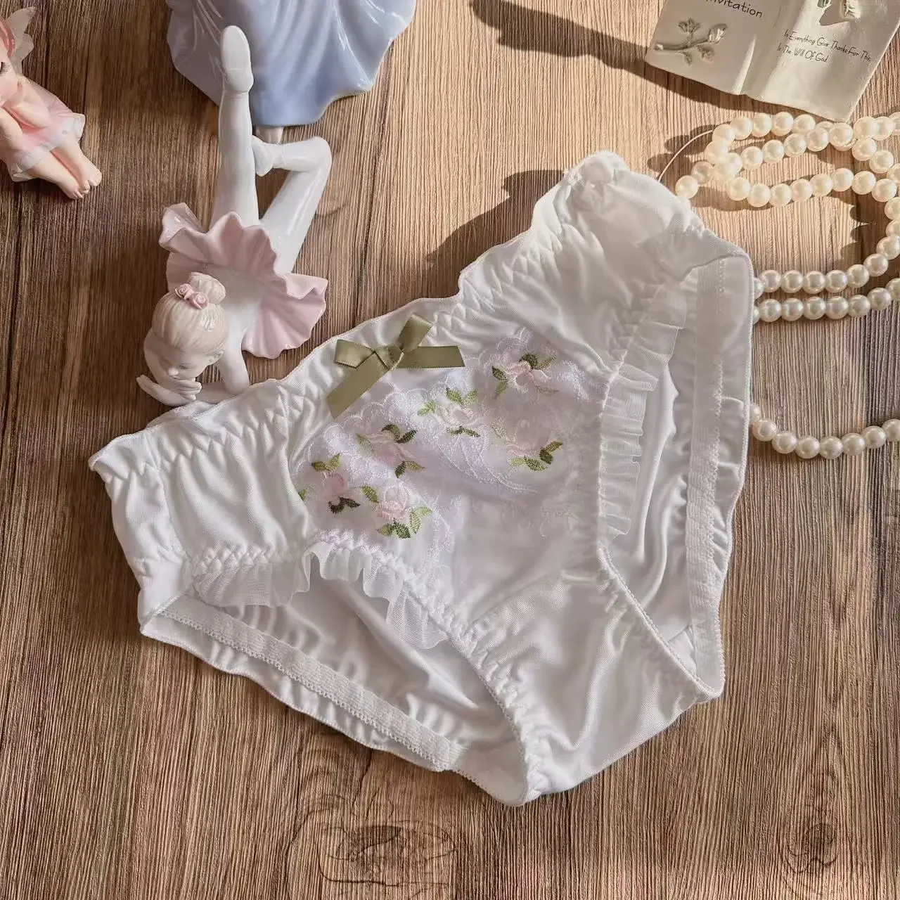 Свежая вышивка тонкая чашка нижнее белье с трусами милые бюстгальтеры в