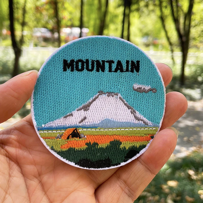 Нашивки с вышивкой Mountain Explorer термоклейкие нашивки на одежду самодельные для