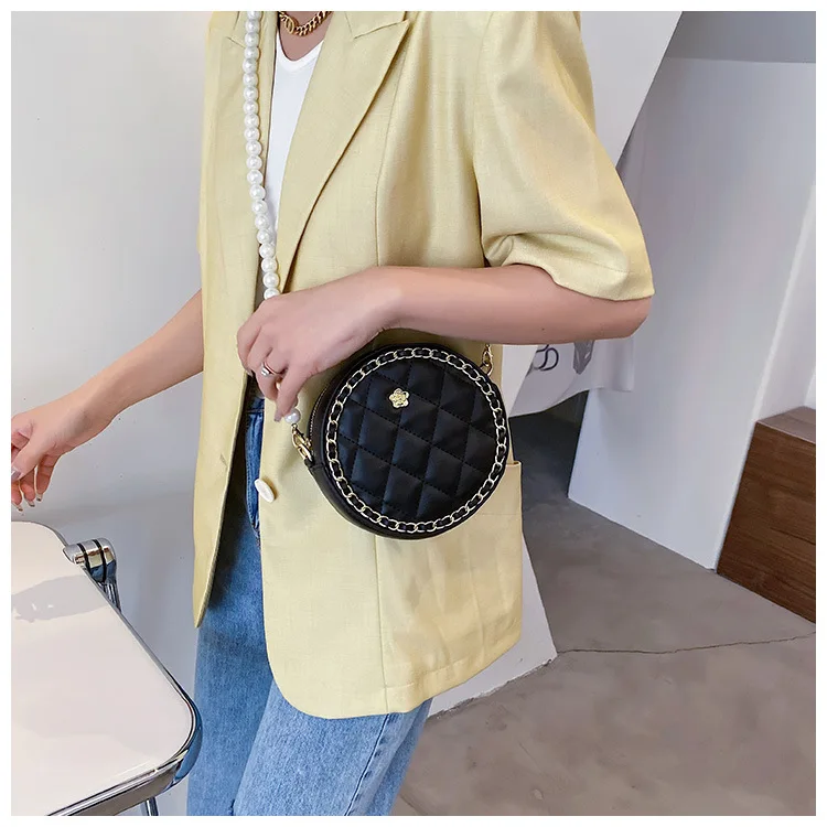 

PUOU High Quality Small Round Pearl Chain Handbag Female Bag 2022 New Fashion One Shoulder Messenger Waist Bag Purses Clutches