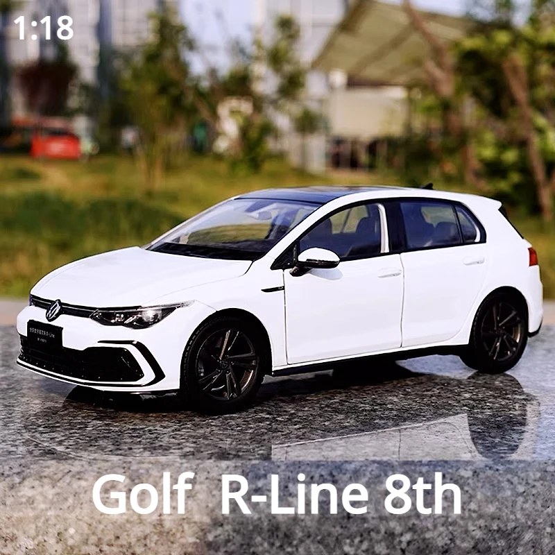 

Модель автомобиля из металлического сплава, 1:18