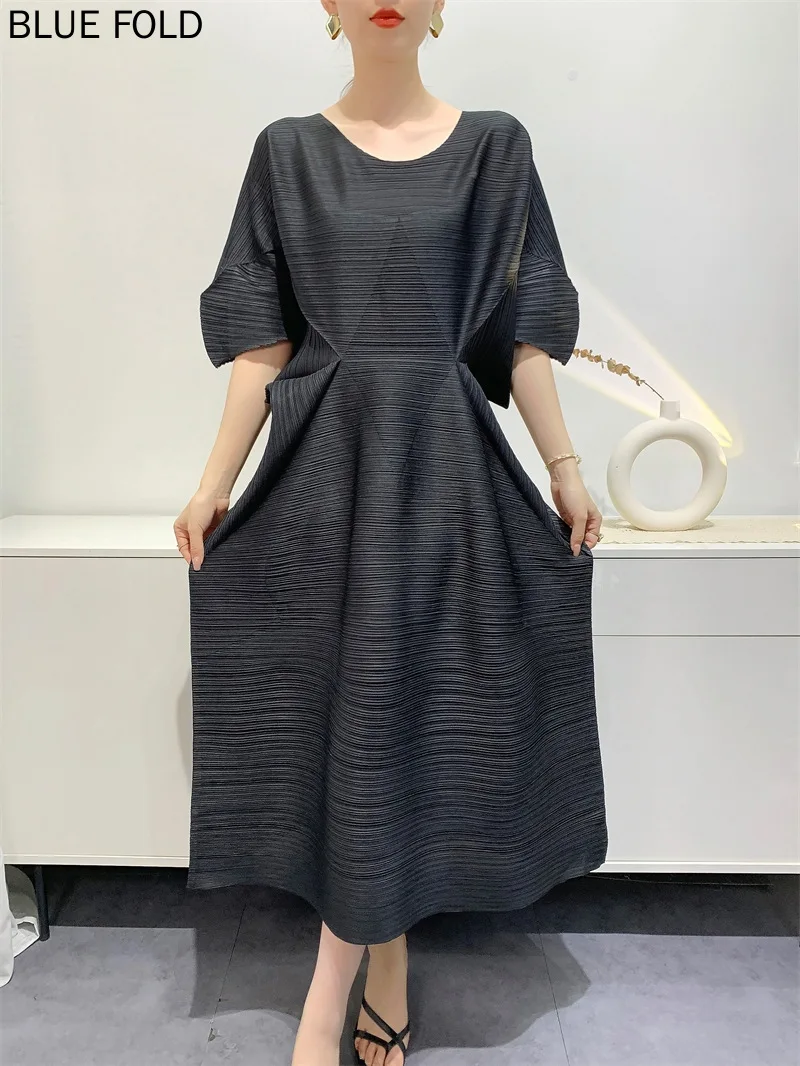 Платье женское Плиссированное средней длины на весну и лето