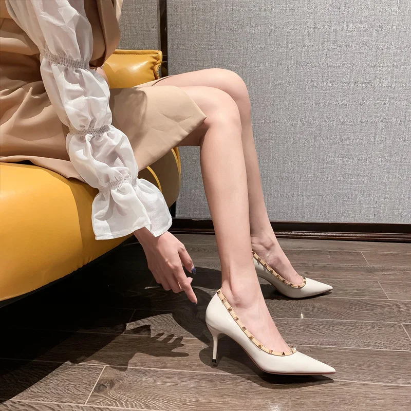

2022 Pointed-Toe Women Pumps Fashion Womans Office High Heels 7cm Thin Heels Sexy Rivet Woman Party Shoes Career Heeled Shoes