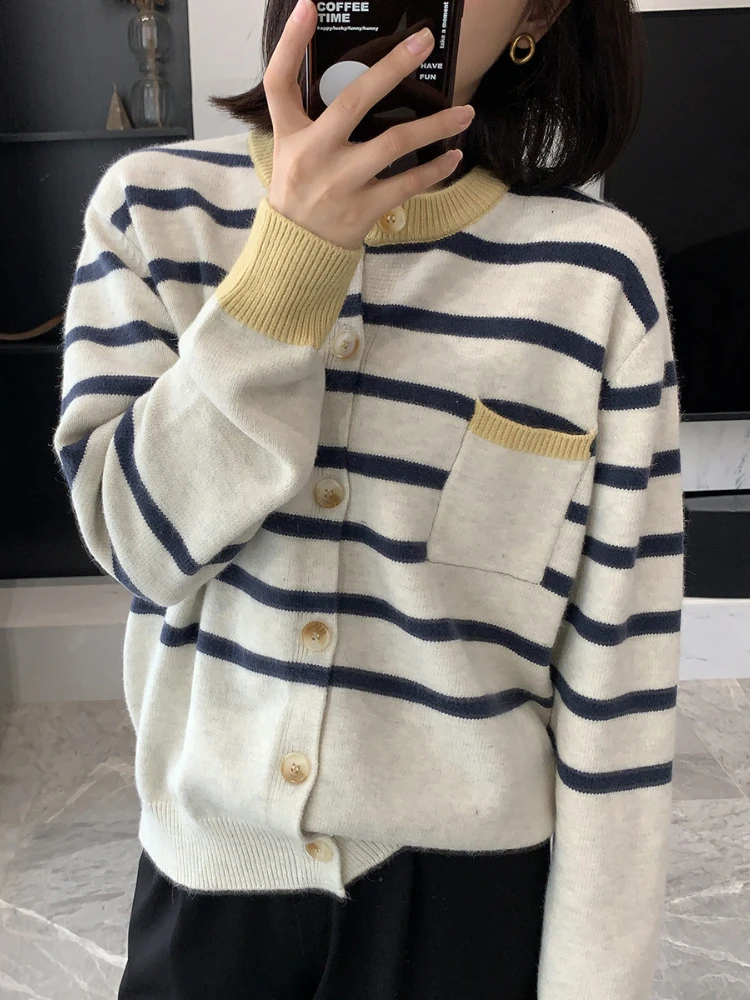 

Womens Striped Short Knitted Cardigan Autumn Single-breasted Casual Red Navy Striped Knit Top