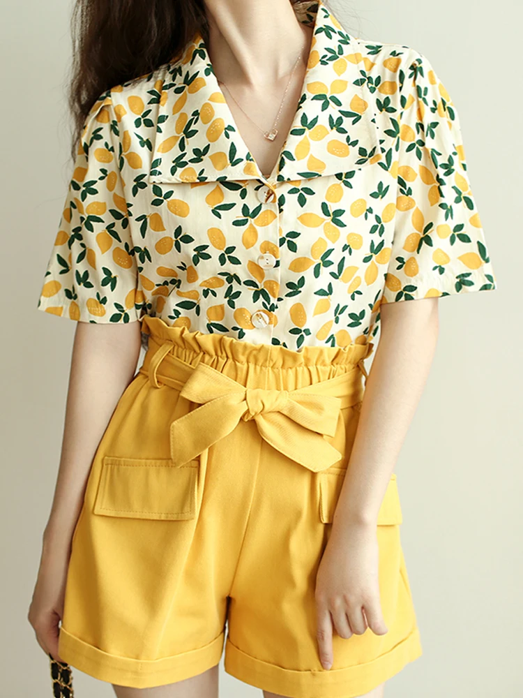 

Fruit printed turn down neck women short shirt out wear cotton elegant Playful cute buttons short sleeve female crop tops 2021