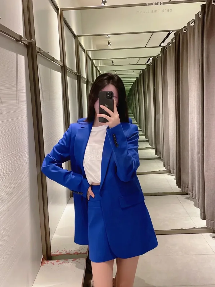 Женский блейзер с одной пряжкой длинным рукавом