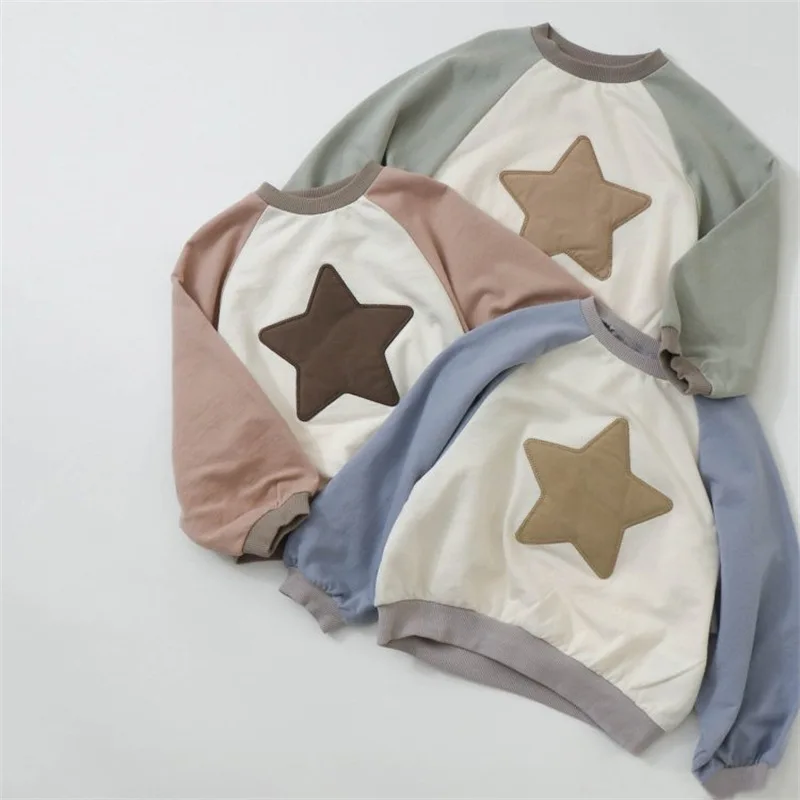

Детская одежда 2022 Весна Осень корейский стиль новинка для мальчиков и девочек Лоскутные цветные звезды Свободный Повседневный простой худ...