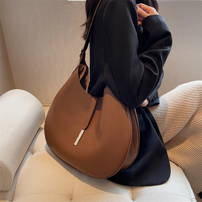 Large Shoulder Side Bag for Women 2023 New Trend Designer Winter Simple Solid Color Big High Capacity Tote Bags Handbags Texture