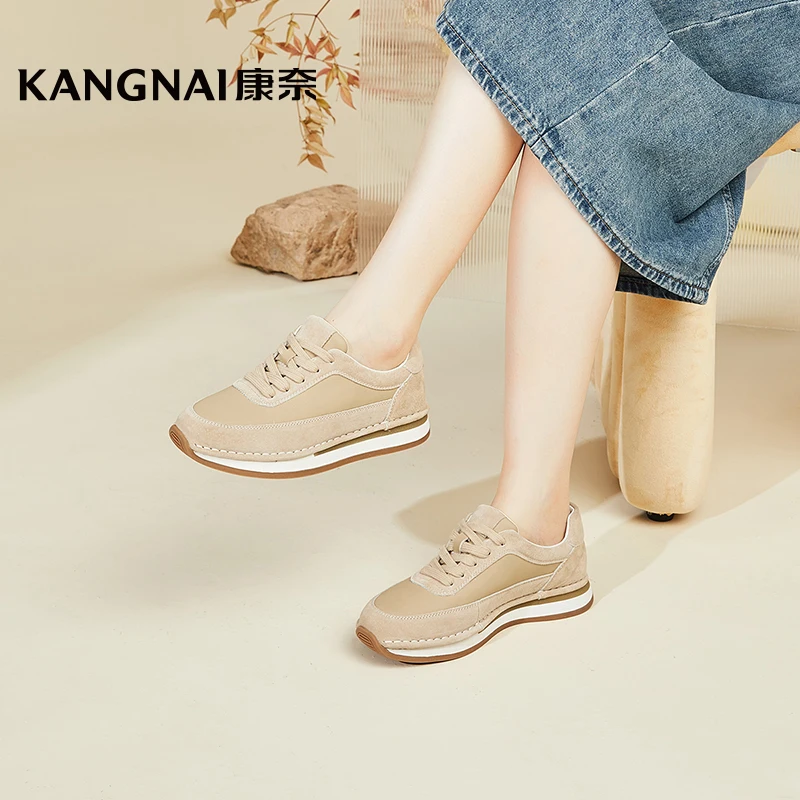 

Повседневные женские кроссовки Kangnai, сплит-кожа, лоскутные, разные цвета, шнуровка, круглый носок, платформа, плоская подошва, женская обувь ручной работы