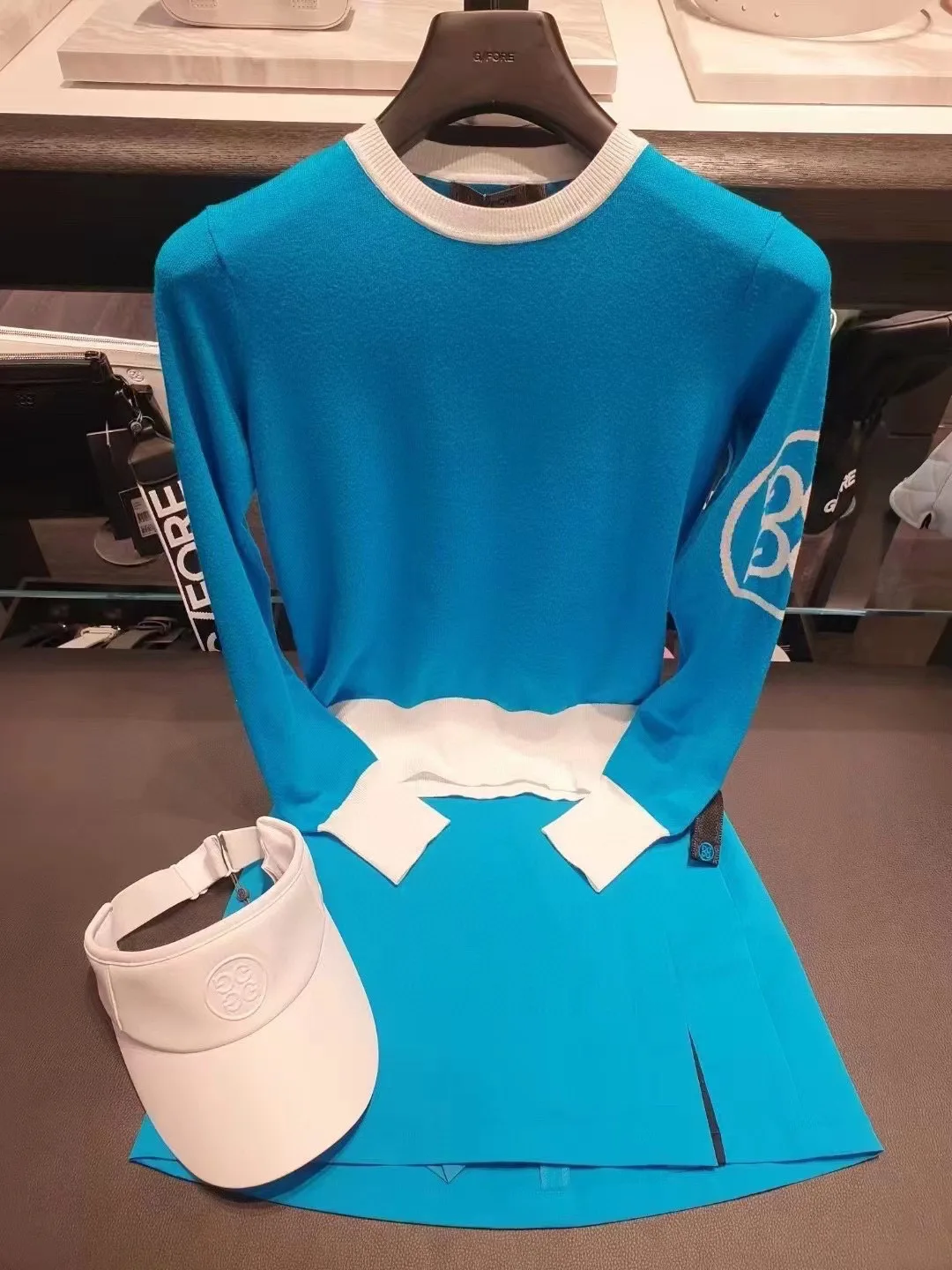 

2022 Spring/summer Golf new women's ice knitted long sleeve outdoor sports casual jacket simple, elegant and beautiful color