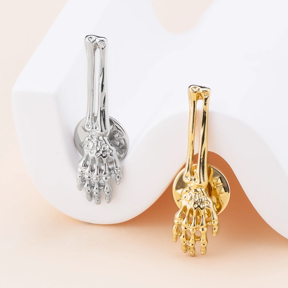 Catuni милые ортопедические кости эмалированные булавки брошь красочный