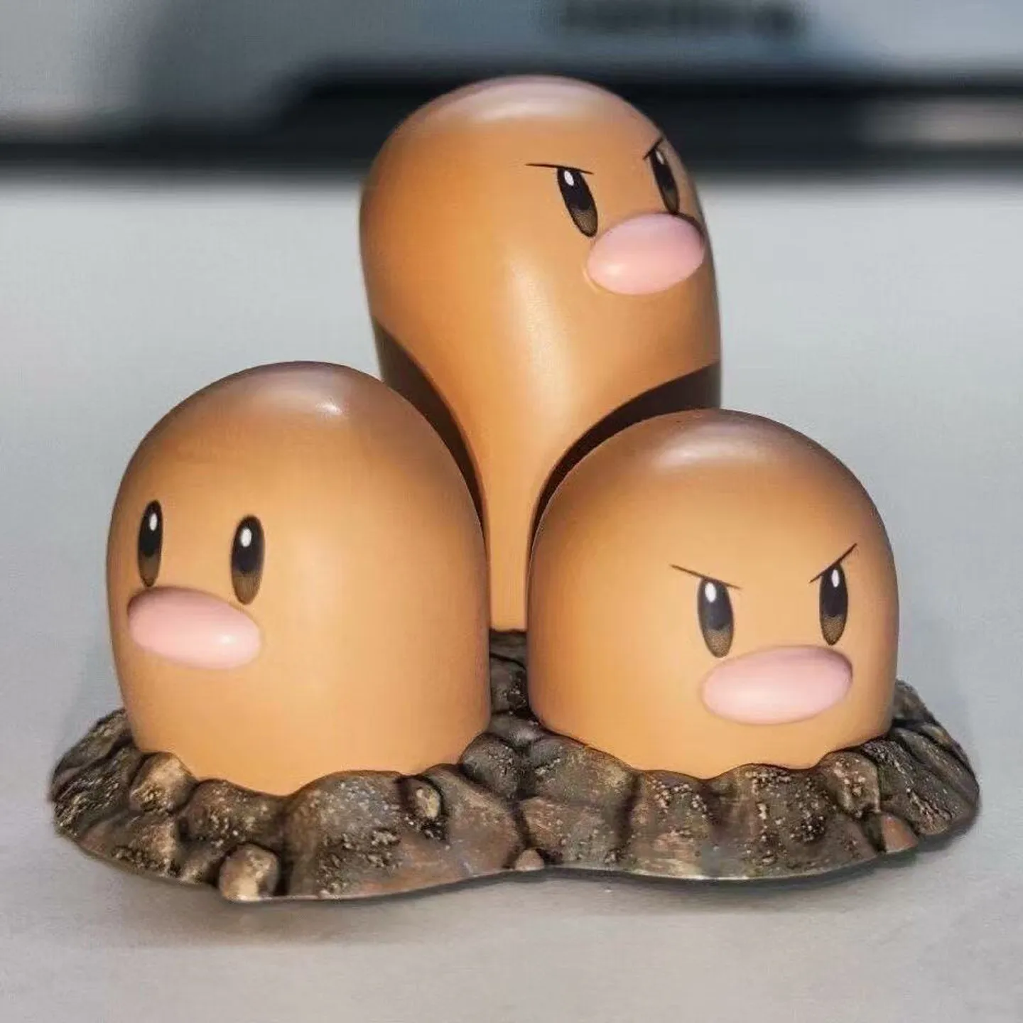 Коллекционная статуэтка Pokémon Dugtrio Evolution Chain GK: Аниме-фигурка для декора рабочего стола, модная игрушка для коллекционеров (art.: 3920dc1fb8f41) - 3920dc1fb8f41