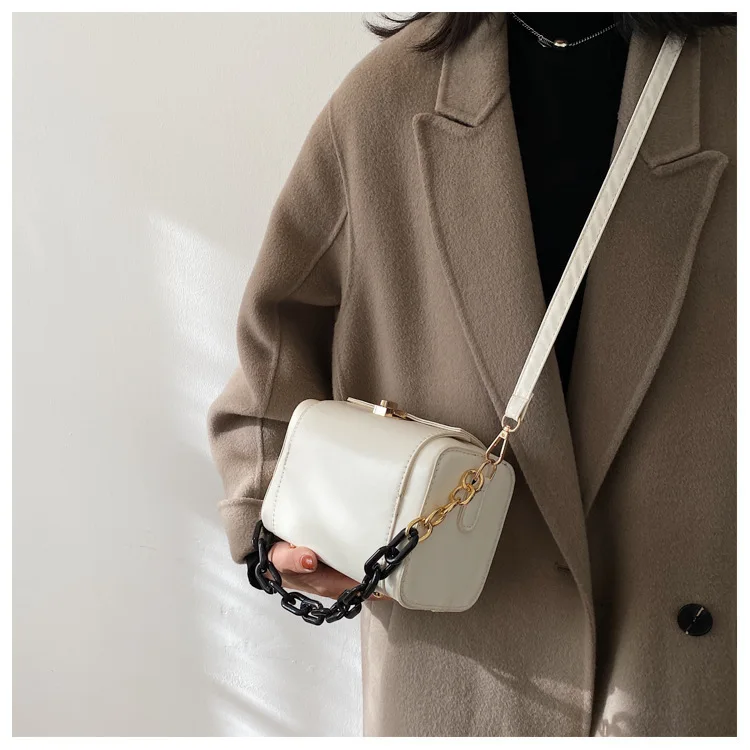 

New Trend of Casual Versatile Fashion Simple Temperament Female Niche Design Retro Shoulder Crossbody Armpit Small Square Bag