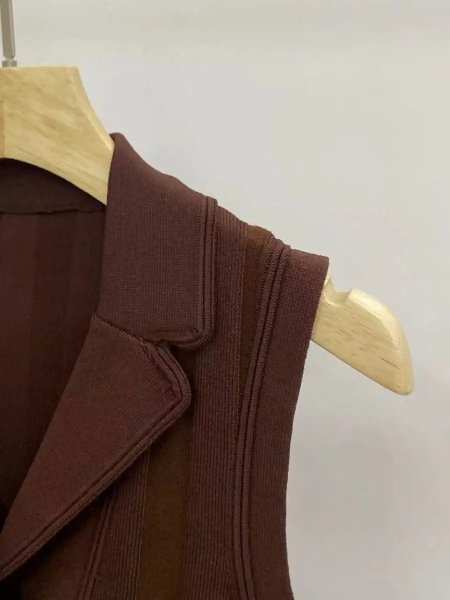 

Women's Tank Tops Notched Double Breasted Sleeveless Solid Color Slim Knit Vest