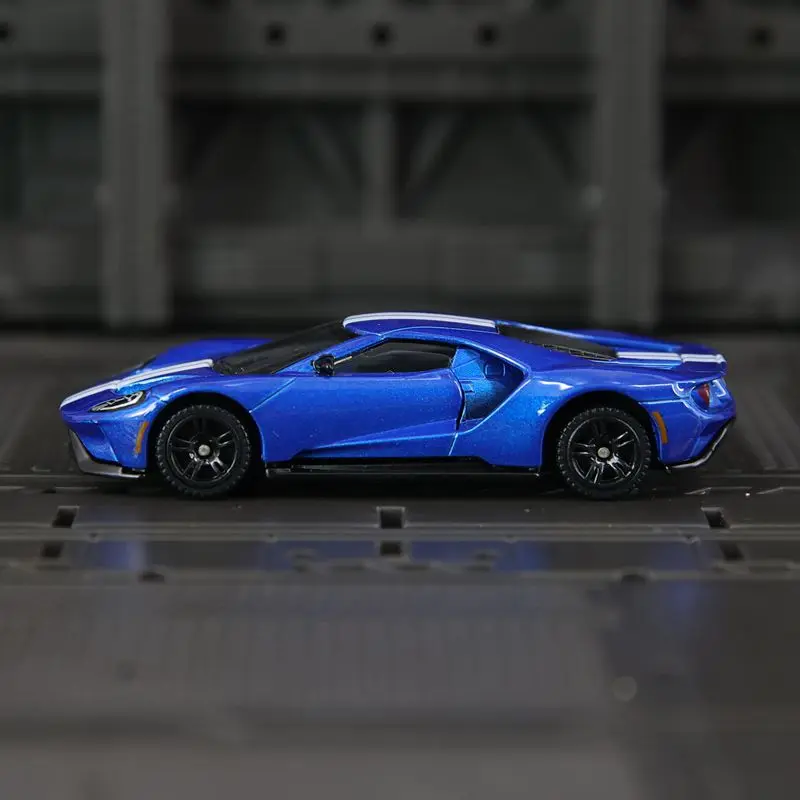 Фото CCA 1:64 Ford GT 2017 из амортизирующего сплава, подходит для коллекции и может быть подарен друзьям на день рождения. №1