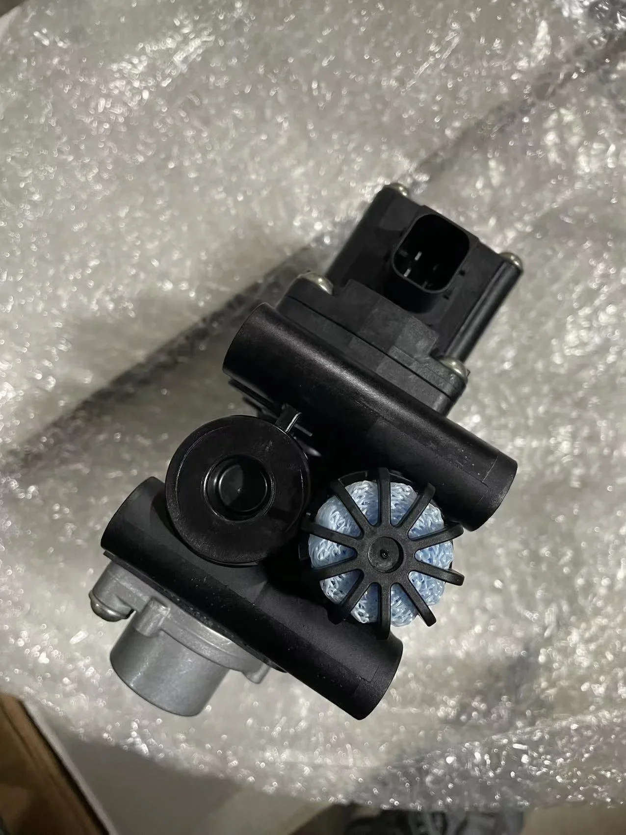 Оригинальный 4728900220 Магнитный вентиль Ecas Kamaz 5490 54901 6580 V-Olvo S-CANIA Daf Europese vrachtwagen