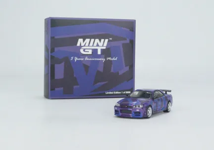 

Модель автомобиля TSM MINI GT 1:64 Nissan Skyline GTR R34