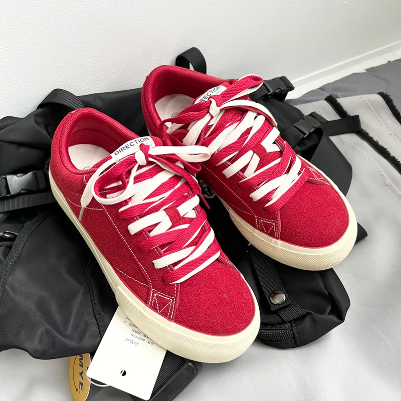 2023 Harajuku Red Sneakers Men Skateboarding Shoes Designer Canvas Shoes for Men Platform Vulcanized Sneakers Tenis Masculino