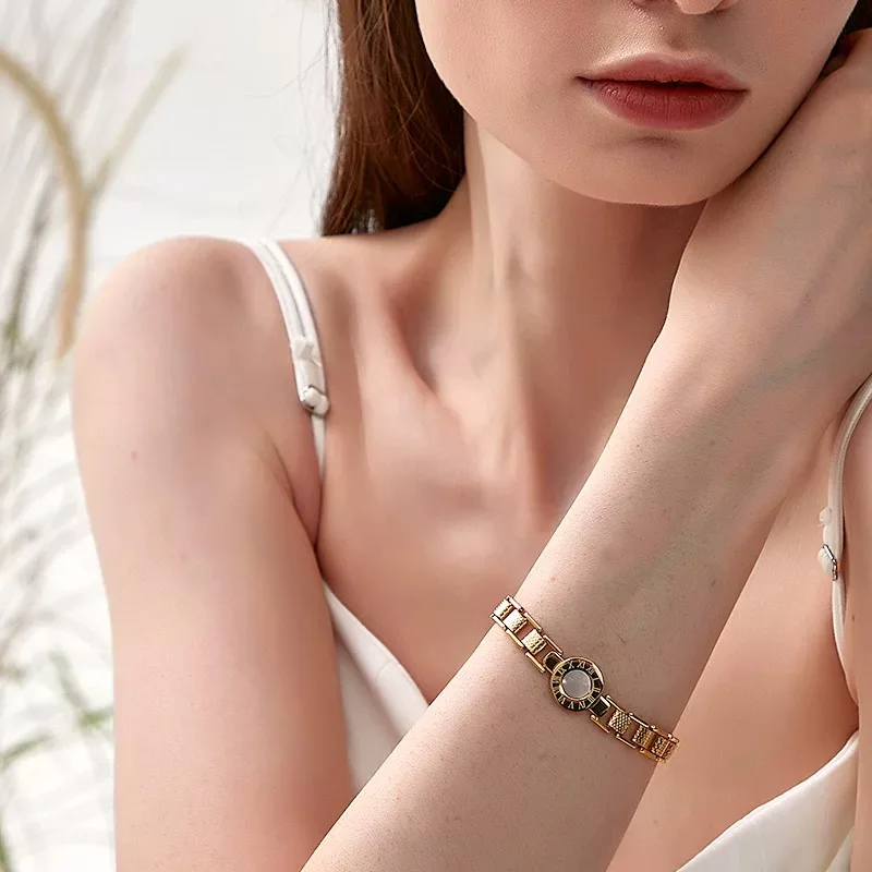 Циферблат часов с римскими цифрами титановая сталь позолоченный корпус женский