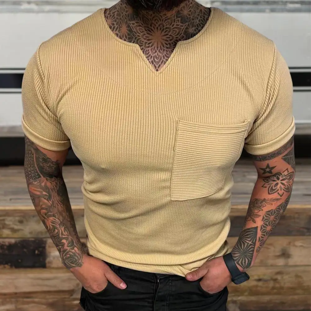 

Мужская футболка с коротким рукавом и V-образным вырезом, с нагрудным карманом