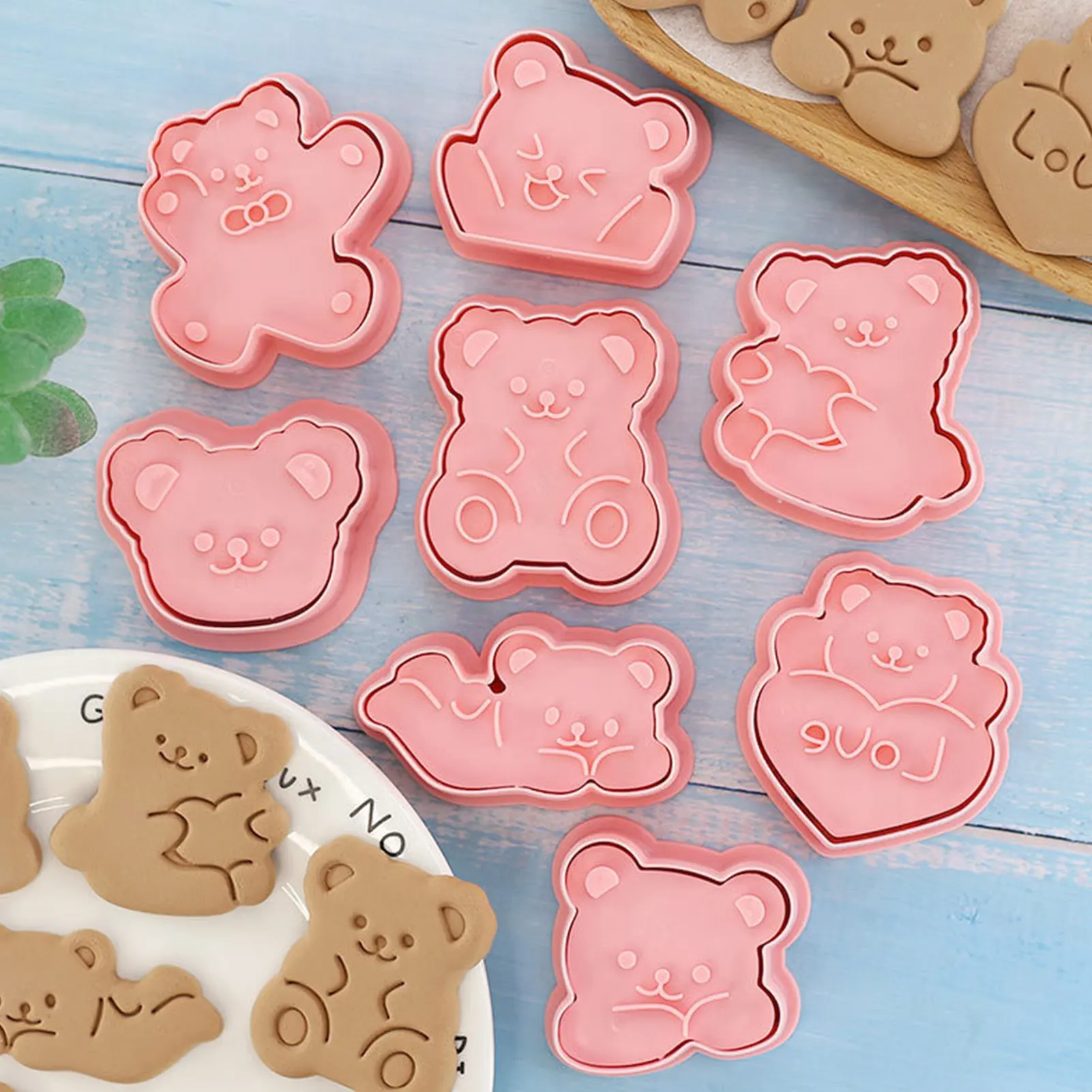 

8pcs Bear Shape Cookie Molds Bear Shape Embossing Cookie Stamp Biscuit Molds 3D Embossing Biscuit Molds Stamper Party