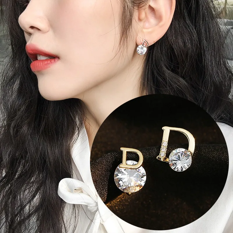 

Новинка 2022, индивидуальные блестящие асимметричные серьги с буквами D, сексуальные серьги для вечевечерние, модные женские серьги