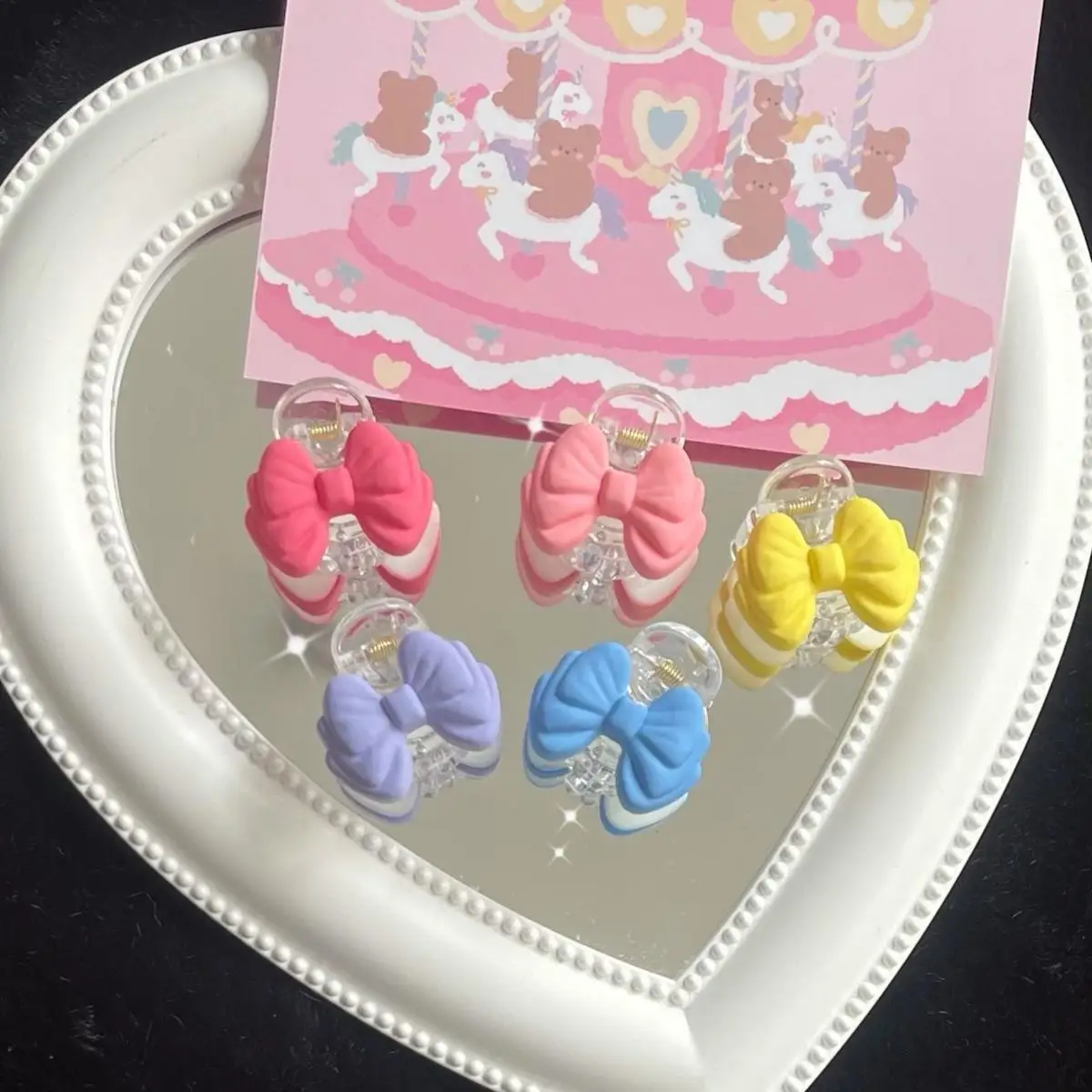 

Новинка 2022, маленькая заколка с бантом, Милая Мини-заколка для волос для девочек, Простой Модный женский головной убор, акриловые флуоресцен...