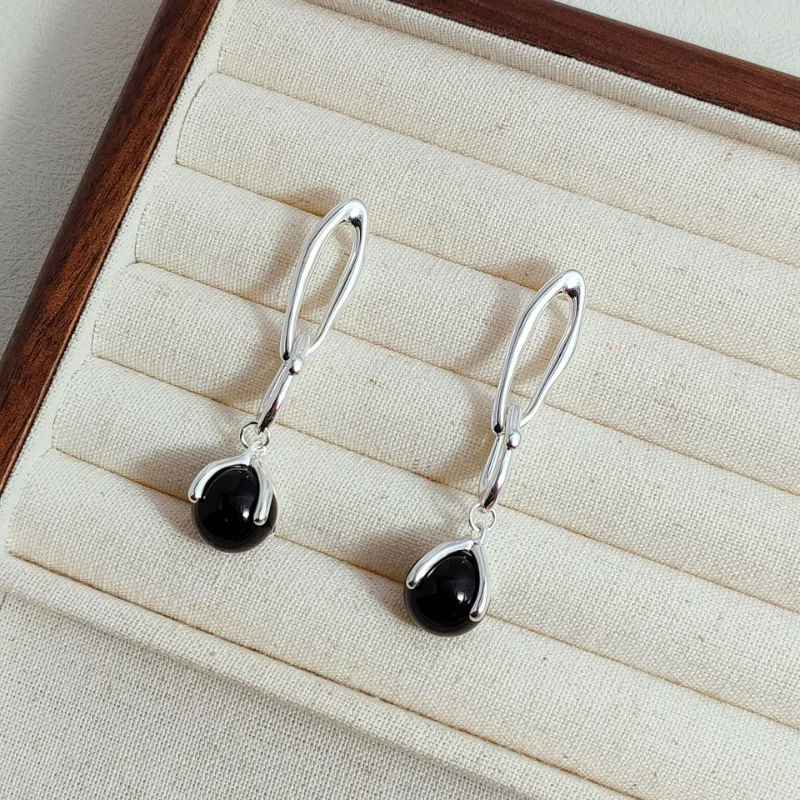 

LONDANY earrings Black agate high-end earrings light luxury niche earrings ladies' silver needle water drop earrings