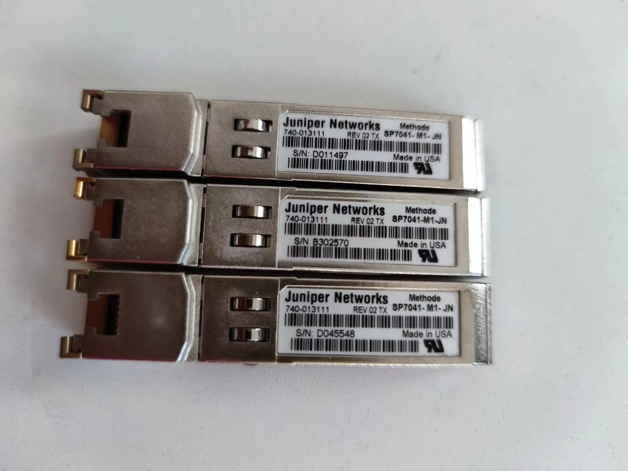 Juniper Gigabit Ethernet SFP-1GE-T RJ45 740-013111 SP7041-M1-JN REV 02 TX 1000Base-T 100m 1000Mbps SFP TO RJ45 Fiber Transceiver