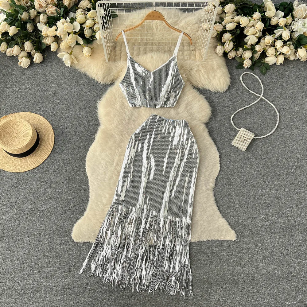 

Комплект из двух предметов с юбкой и блестками, женский сексуальный топ с V-образным вырезом и юбка с высокой талией и бахромой