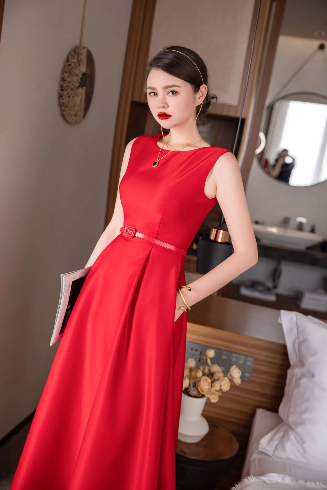 2023 spring and summer women's clothing fashion new Belt Dress 0511