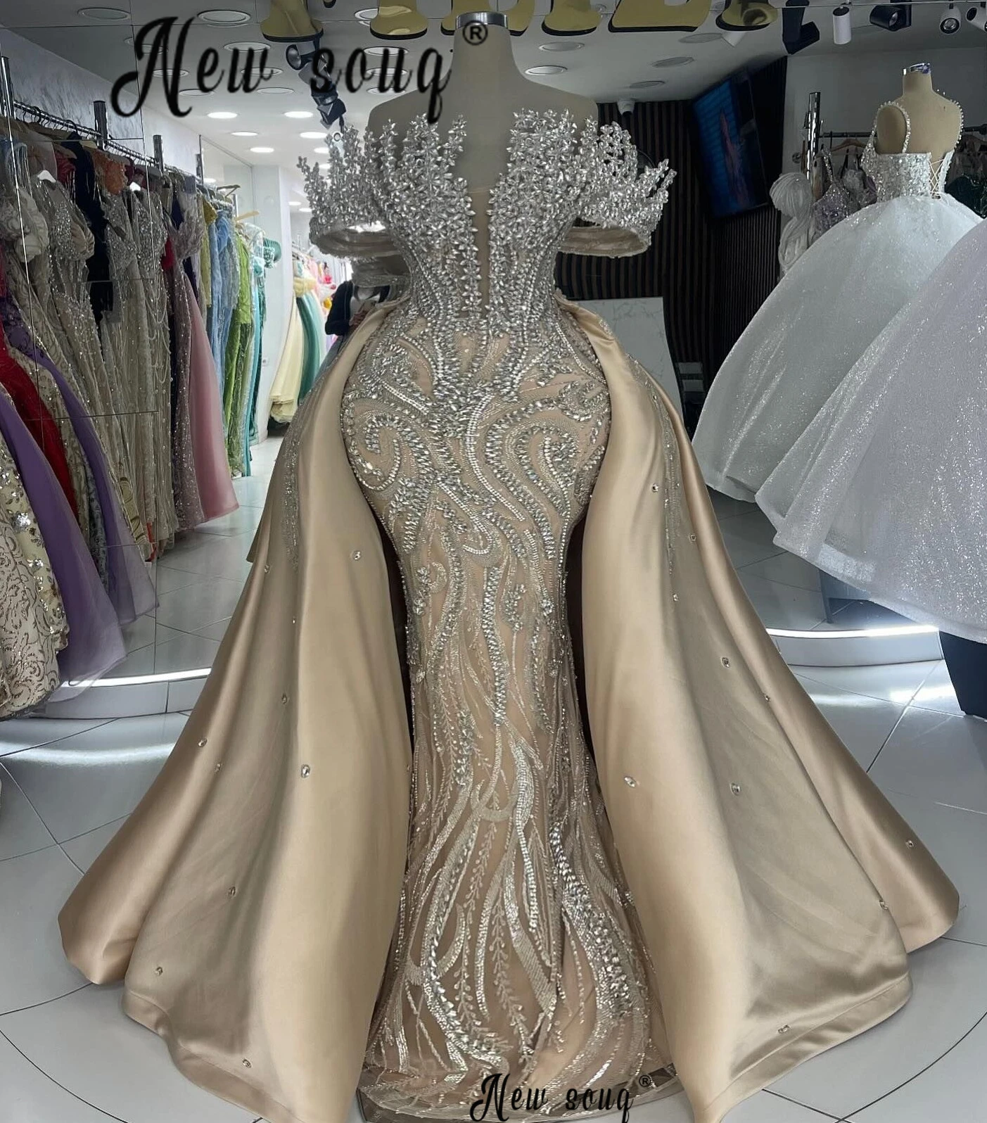 2 шт. вечерние платья цвета шампанского со съемным шлейфом и открытыми плечами