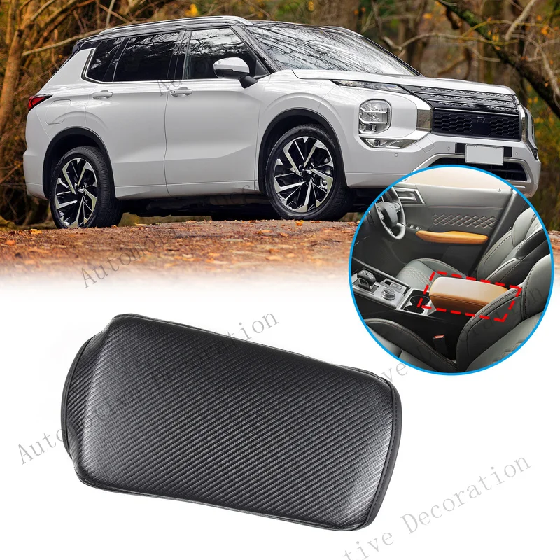 Фото Черно-красная накладка на центральную консоль для Mitsubishi Outlander 22-24 №3
