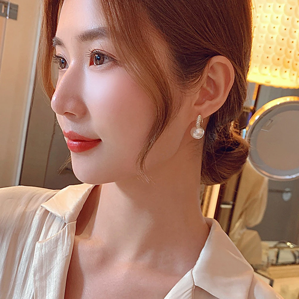 Изысканные серьги с искусственными жемчужинами элегантность яркость роскошные