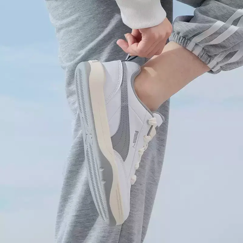 Фото Кроссовки PUMA белые с серым кожаным верхом, на толстых шнурках, с массивной подошвой, повседневные, для скейтбординга, 395084-01 №4