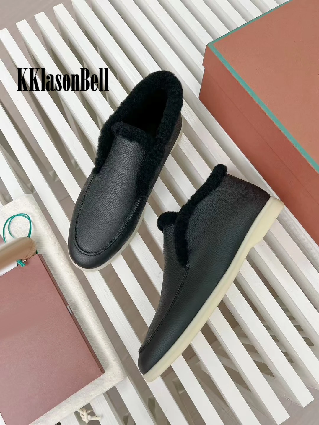 Мужские лоферы замшевые