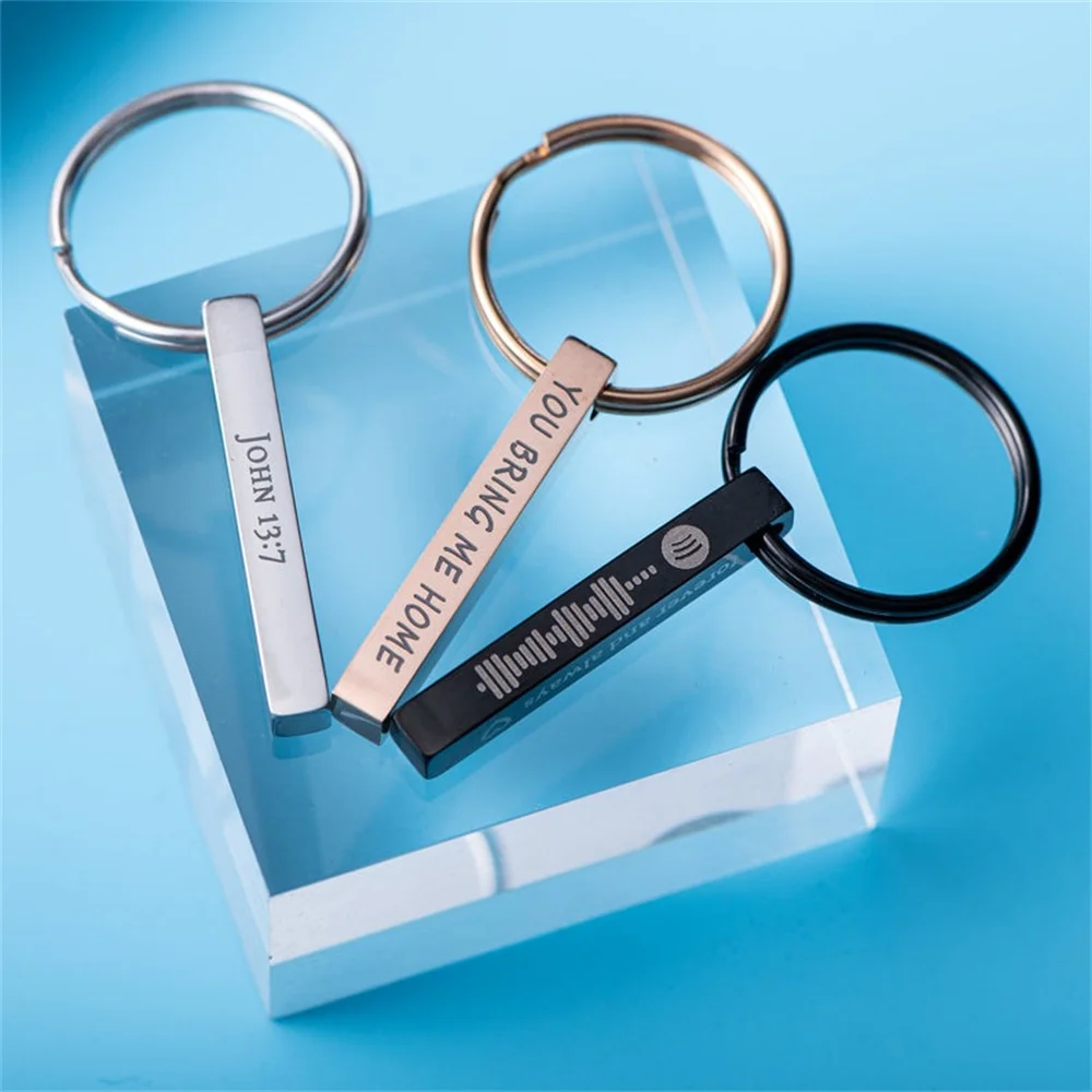 Мужской прямоугольный брелок из нержавеющей стали с гравировкой имени и даты |