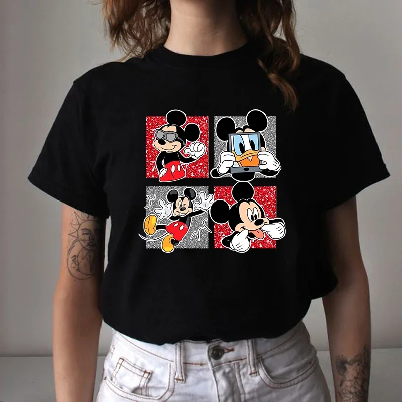 Футболка женская с изображением Микки и Минни Маус