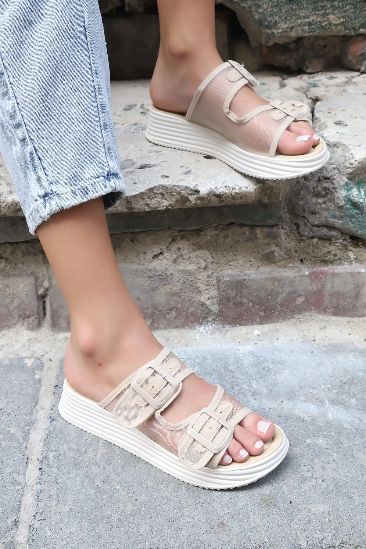 

Women's Beige Slippers