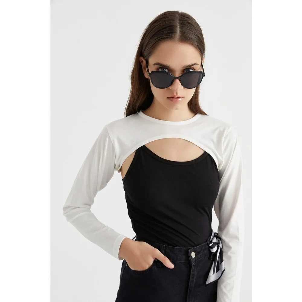 

Вырез лодочкой Dorlie Boyunluklu правоохранительные-белый